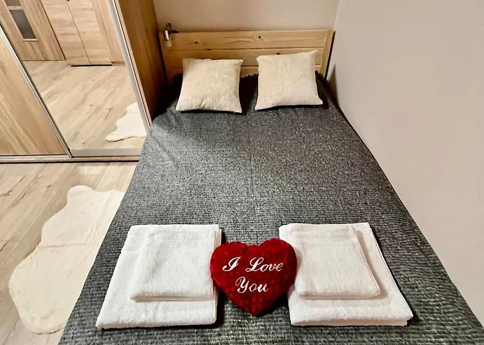 Skyview Serenity Apartment